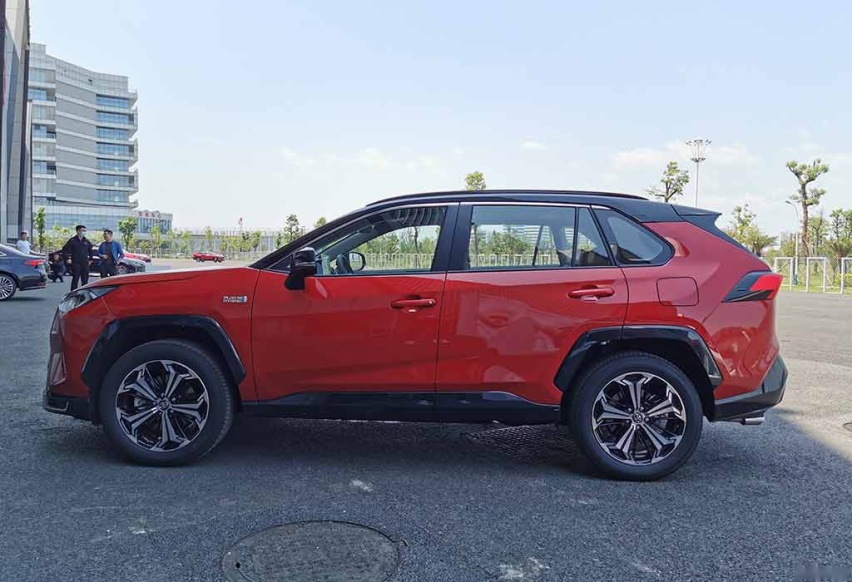 你想要的它们都有，试驾亚洲狮和RAV4荣放双擎E+