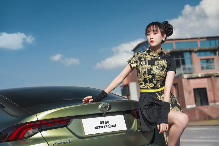 “第一辆车”怎么选？轩辕奖双项获得者影豹了解一下