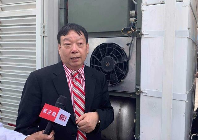 还记得那台喝水就能跑得汽车吗？ 车没跑人先跑了