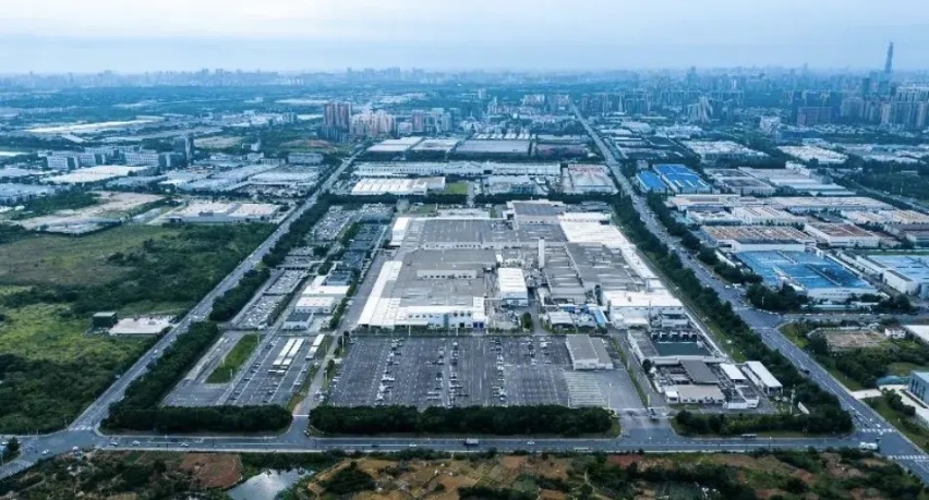 【E汽车】一汽丰田全新普拉多下线