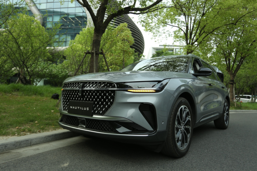 豪华且实用的中大型SUV：全方面欣赏全新林肯
