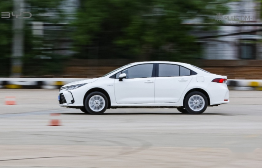 、百公里亏电油耗低至3.8L，主打的就是“省”！806.png