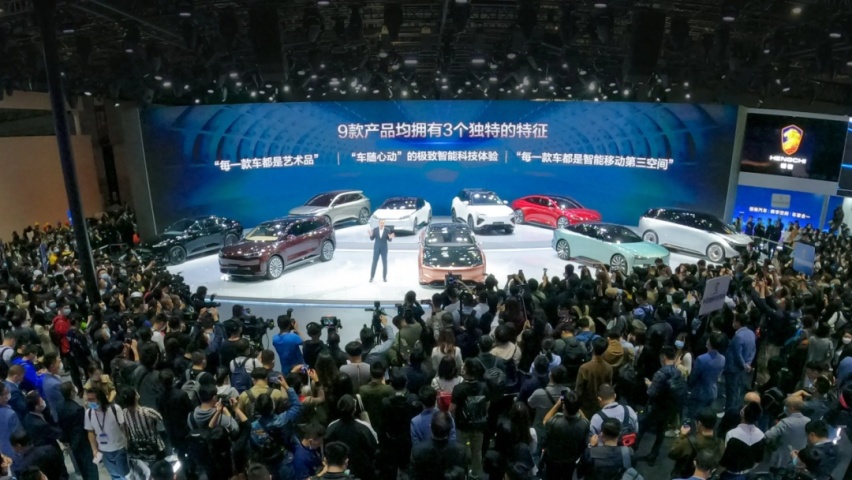 理想L8：是ONE换了代还是L9减了配？
