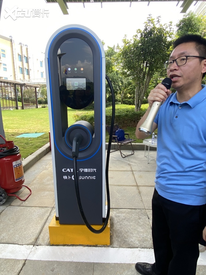 曾毓群的补能王炸：当超充成为标配，燃油车还能挺住吗？