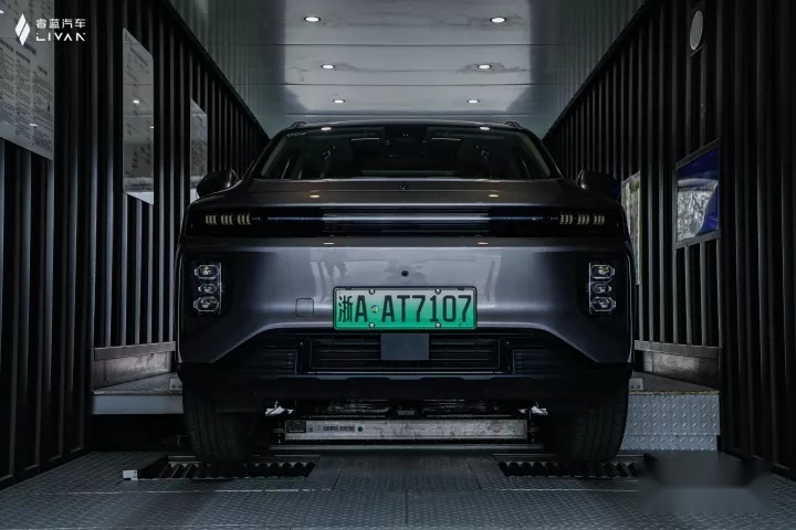 试驾官丨评测睿蓝9，10万级纯电7座SUV，还能换电？