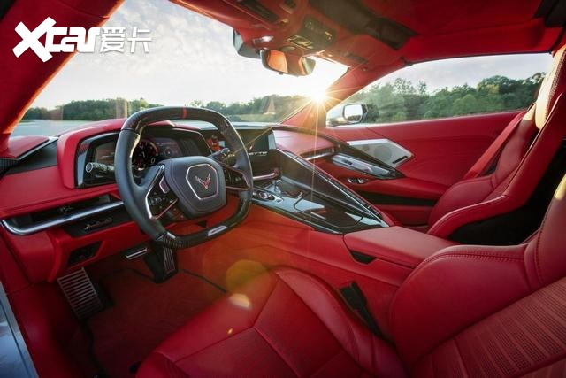 末代自吸超跑科尔维特Z06，搭载史上最强5.5L V8