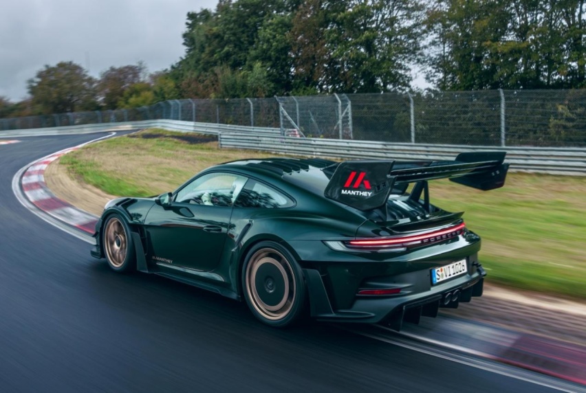 Manthey保时捷911 GT3 RS，带鲨鱼鳍的911，纽北比原版