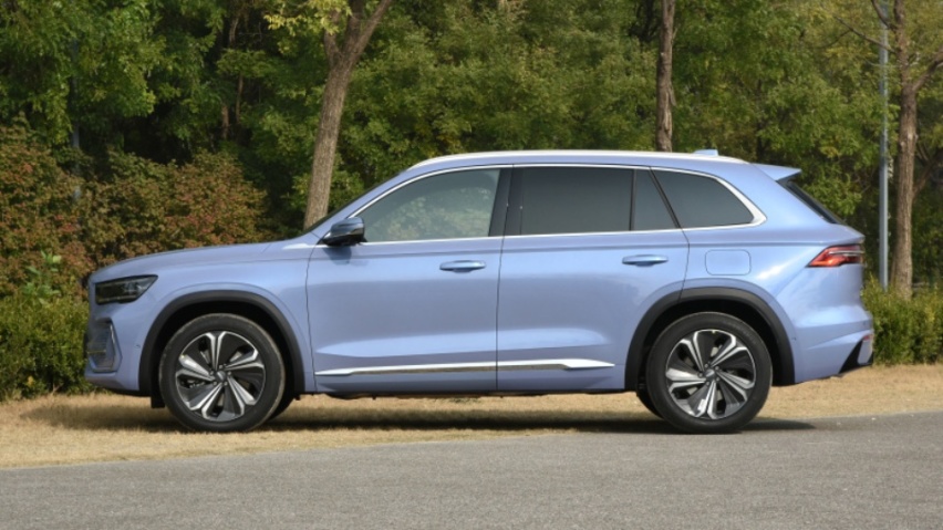 增程/混动都行，吉利新SUV一年养车1.6万，比唐DM-i省钱？