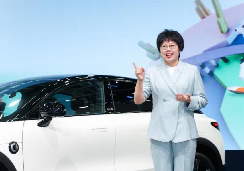 探索自营充电补能业态，四年发布四款新车，smart亮相广州车展