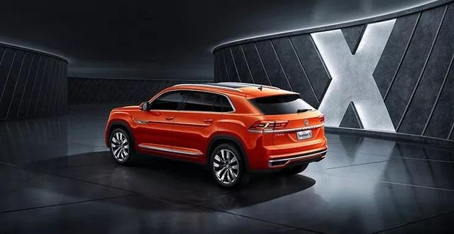 轴距接近3米的中大型豪华运动SUV