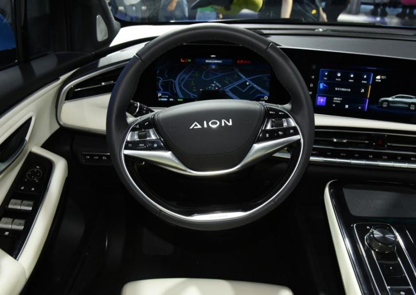 针对高端需求打造AION 四座车型，AX商务版的来头不小