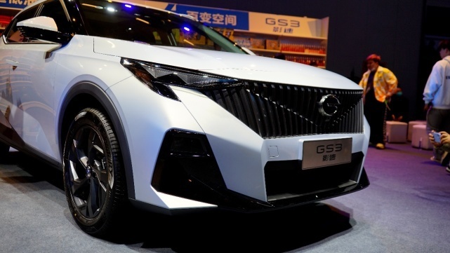 国民神车请靠边！看完这辆实用SUV，10万以下谁还买电车