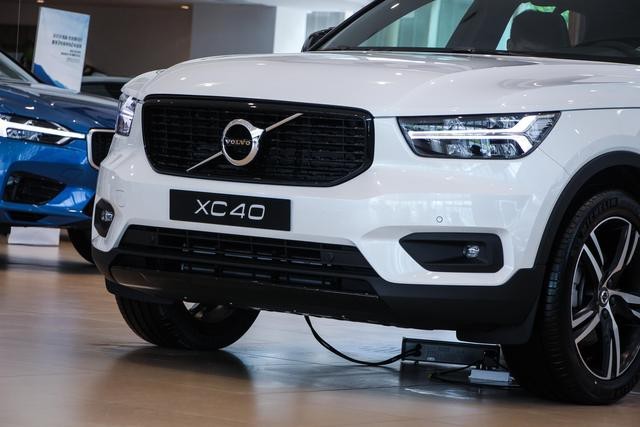 国产版沃尔沃XC40已到店 你还会选择领克01吗？