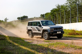 三把锁+零重力座椅，兼具越野与舒适，BJ40增程元境智行版能买吗？