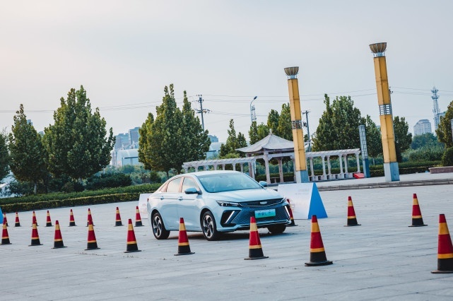 吉利新能源轿车 帝豪L雷神Hi•P试驾品鉴会 天津站圆满落幕