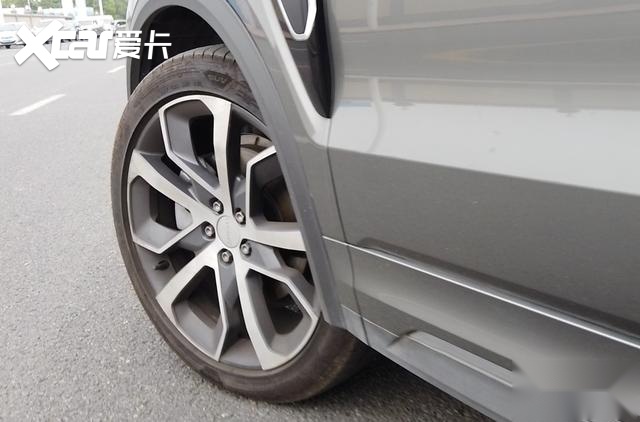 动力值得称赞，比奔驰GLC轿跑更运动，关键顶配四驱价格才20万元