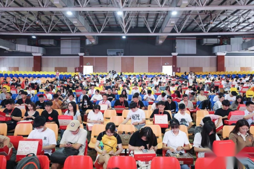 超过3万应届生将入职，比亚迪为何是汽车品牌中的“人才收割机”