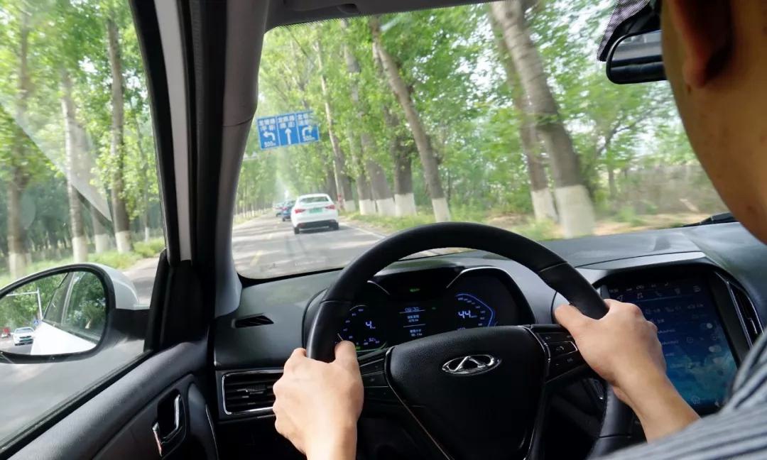 试车 | 城际通勤无难事，奇瑞艾瑞泽5e启示录