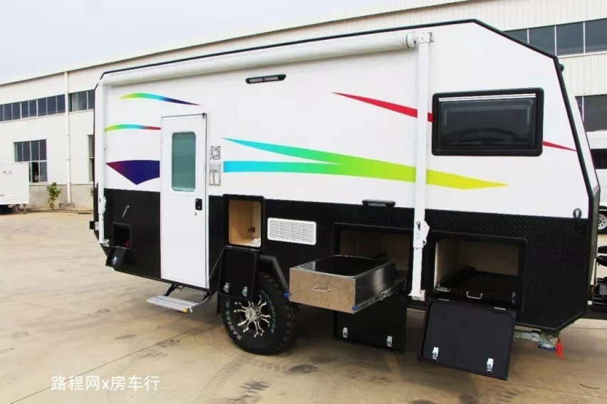 嵘野首款自行式房车，卓越动力优质底盘，高强度车身，高顶大空间