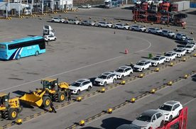 新车披上旧车衣  “零公里二手车”的“弈”与“利”