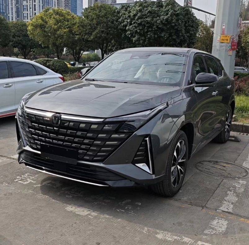 长安UNI-Z实车到店，大过宋PLUS DM-i，油耗5.15L