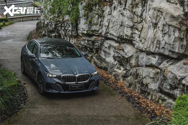 全新BMW 5系，让驾驶真正成为乐趣