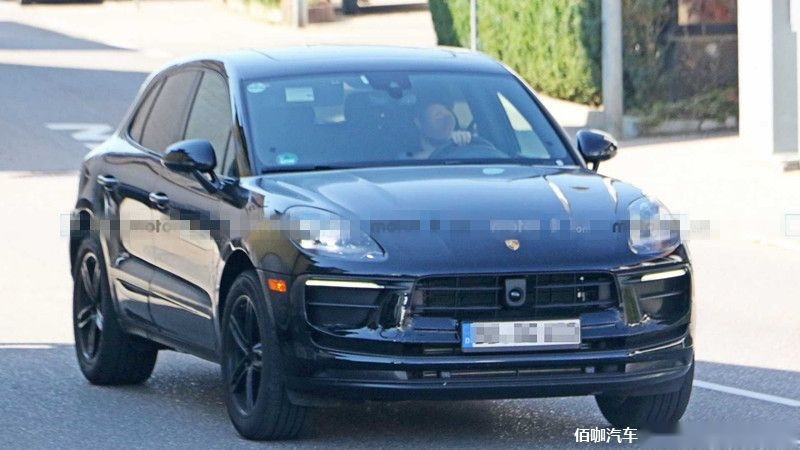 porsche-macan-second-facelift-spy-photo-front (1).jpg