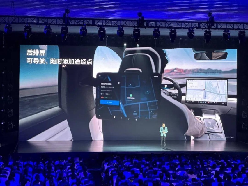 昨晚的小米SU7，可以交个朋友吗？