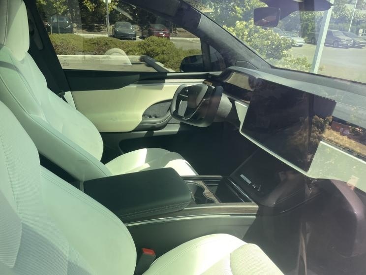 特斯拉Model X Plaid内饰谍照