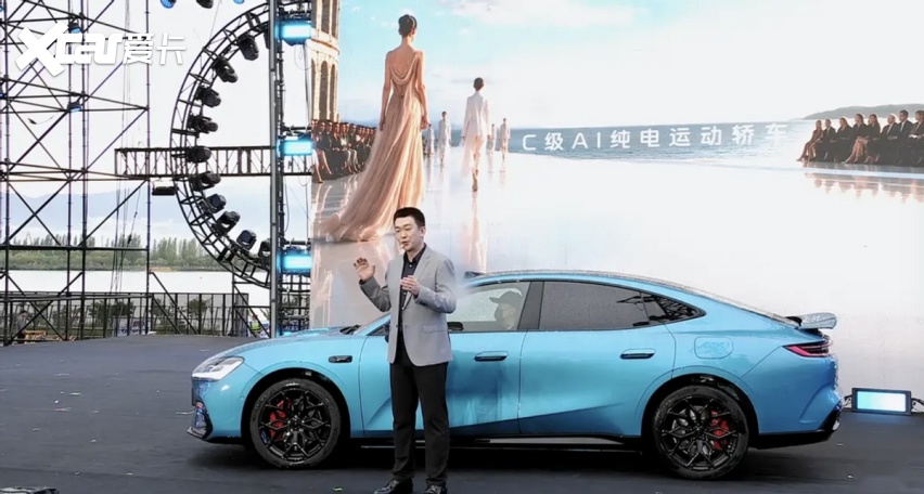 吉利银河TT Ultra首发，预瞄魔毯+425kW，够强吗？