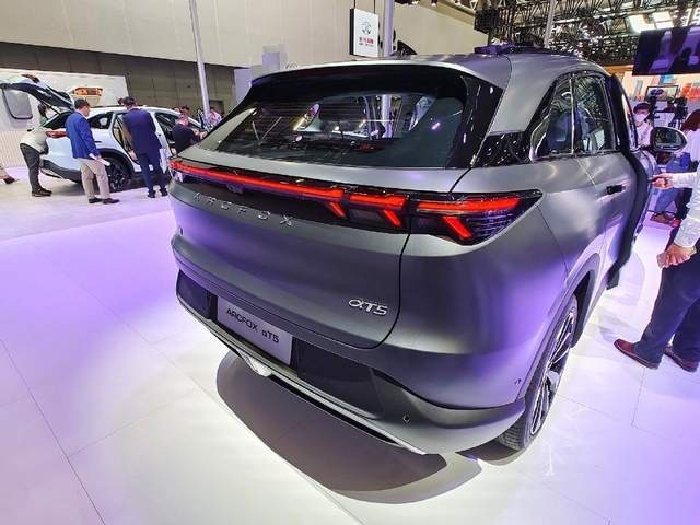800V超充，10min补能260km，阿尔法T5预售15.58万起