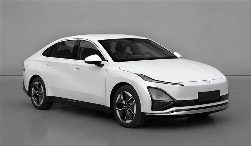 两款自主全新纯电轿车，五菱星光、银河E8即将推出