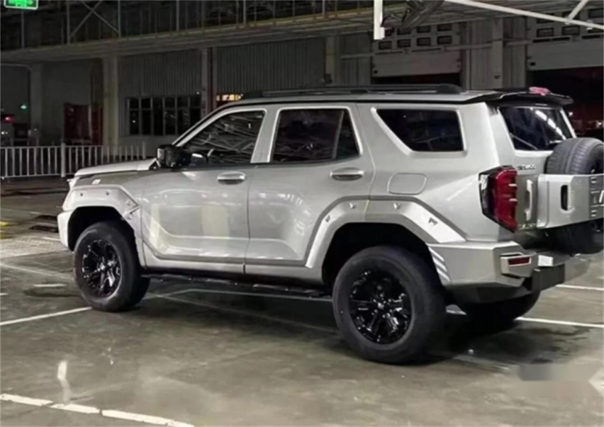 定位中大型SUV！坦克400曝光 预计搭载3.0T+四驱？