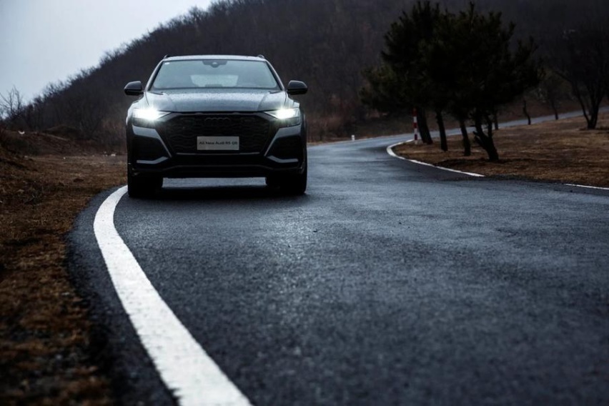 “最速量产SUV”却不止于快！深度试驾“全新物种”奥迪RS