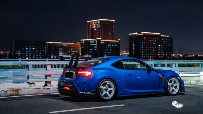 改装清单远超18cm的斯巴鲁BRZ，试遍OHLINS、ARAGOSTA