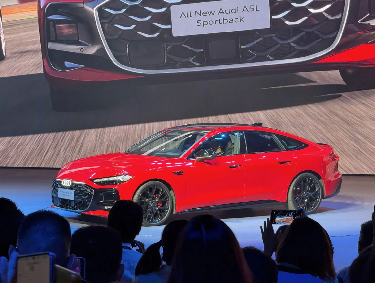 自主品牌大漲39.4% 新能源車大漲64.9% 上汽7月份銷售整車33.8萬輛 同比大增34.2 自主品牌大漲39.4% 新能源車大漲64.9% 上汽7月份銷售整車33.8萬輛 同比大增34.2