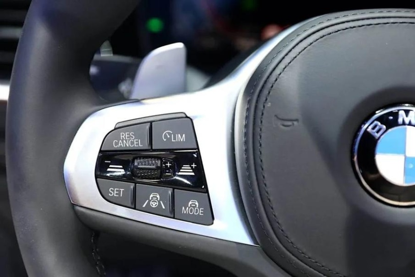 全新BMW 4系敞篷轿跑车用创新软顶致敬经典魅力