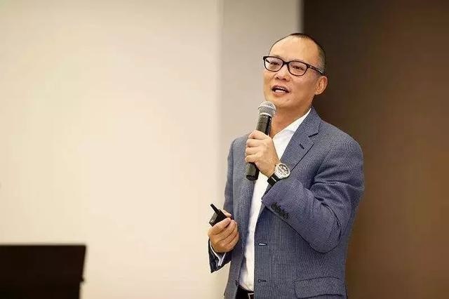 杨嵩上任福特的三个月述职报告：已驶至隧道出口，下半年开始逆袭