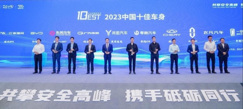 传祺E8比轿车更大、比SUV更舒适，配家居大平层，家用MPV的新选择