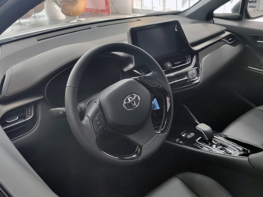 续航400km的纯电动合资SUV，实拍广汽丰田C-HR EV