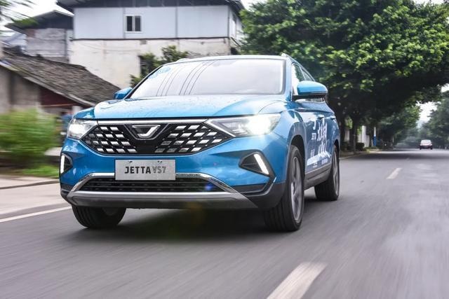 顶配不到14万的中型SUV！全系LED灯+全景天窗，值了！