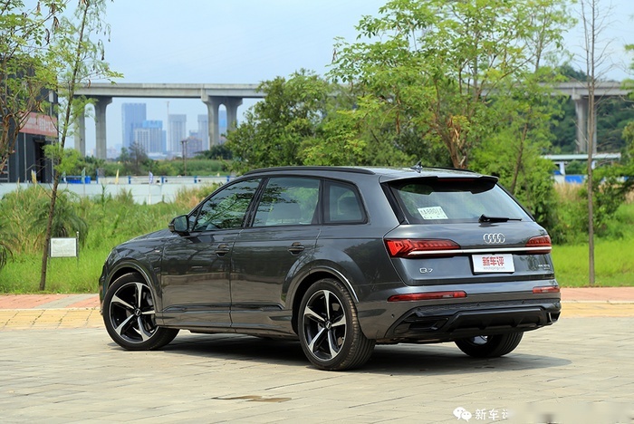 让“后浪”心动 全新奥迪Q7科技武装到牙齿