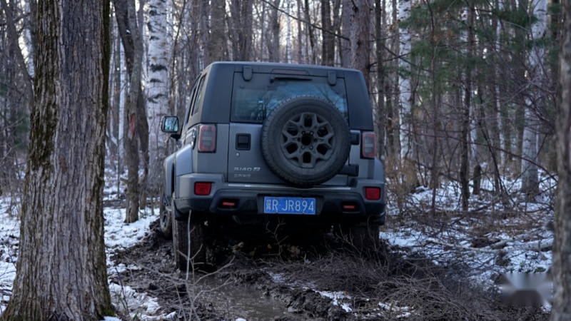 膜拜长白山 BJ40极限挑战冰与雪 驰骋大东北