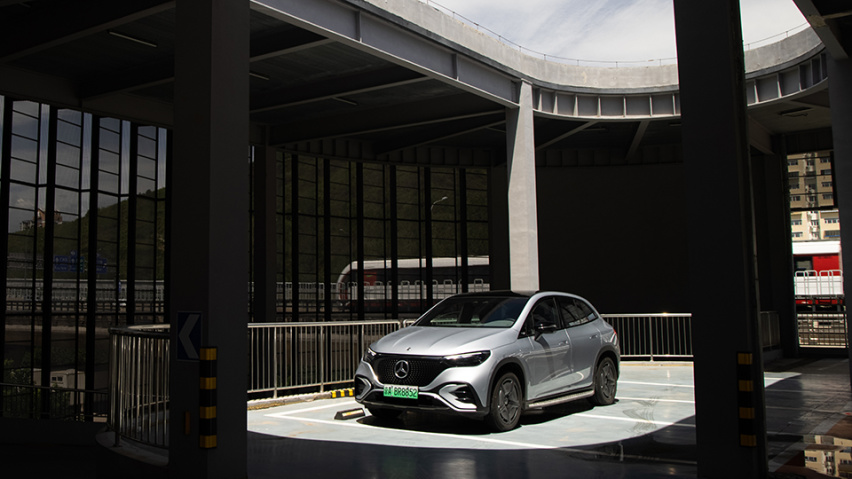 长测全新EQE纯电SUV：奔驰要给SUV们上堂造车课