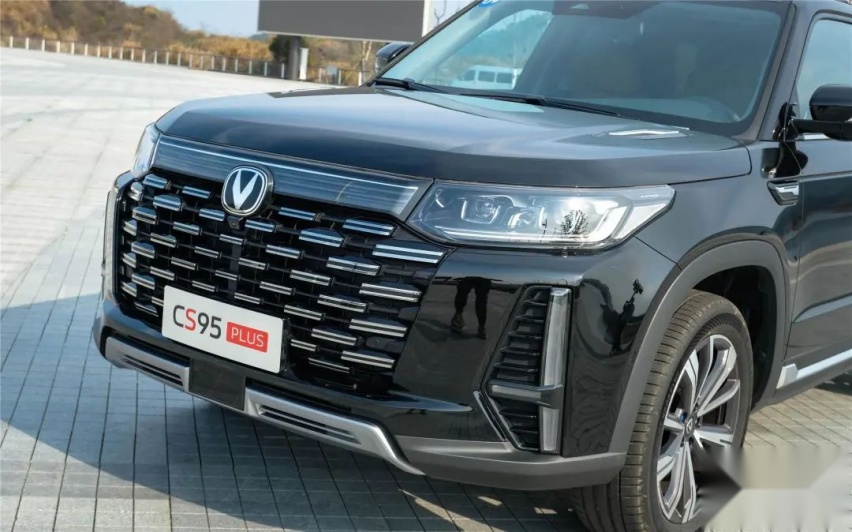 转战“奶爸车”市场，长安CS95PLUS干脆连性格都变了
