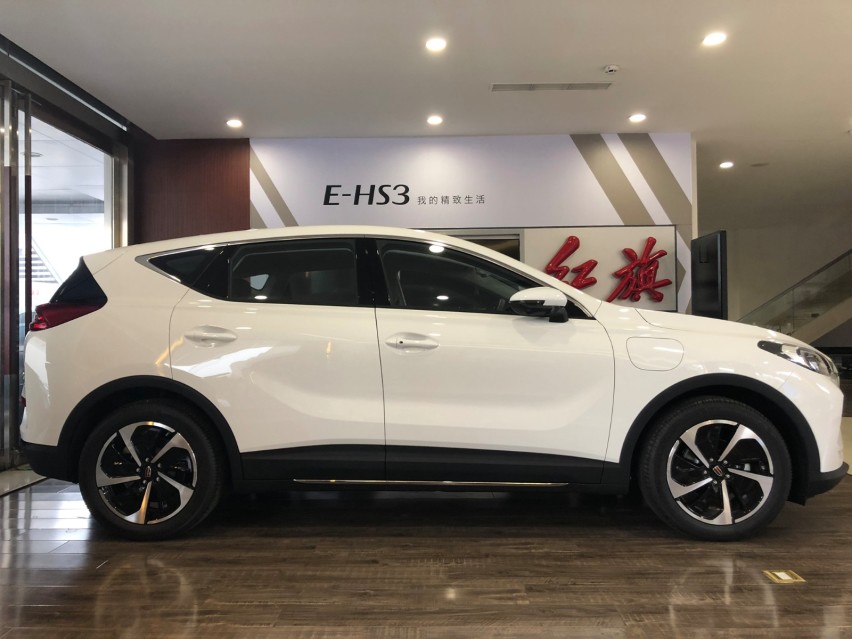 ​【不羁聊车】红旗首款纯电SUV，试看E-HS3如何定义精致