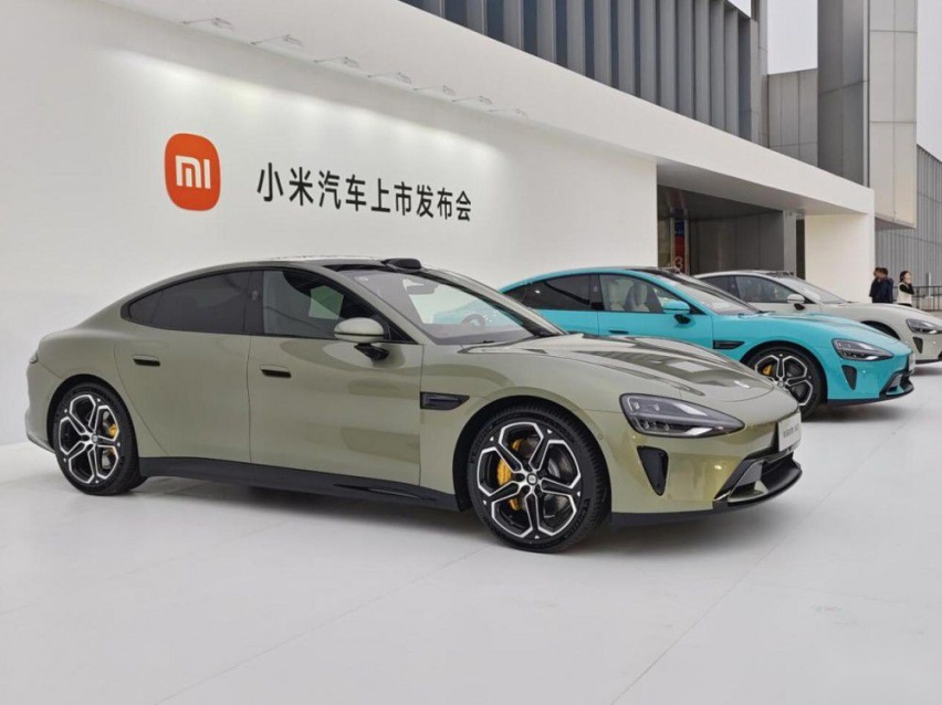 小米SU7轰炸车圈 ！符合雷军的期待吗？