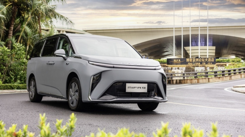 35万买家用MPV,选腾势D9还是上汽大通MAXUS MIFA 9?