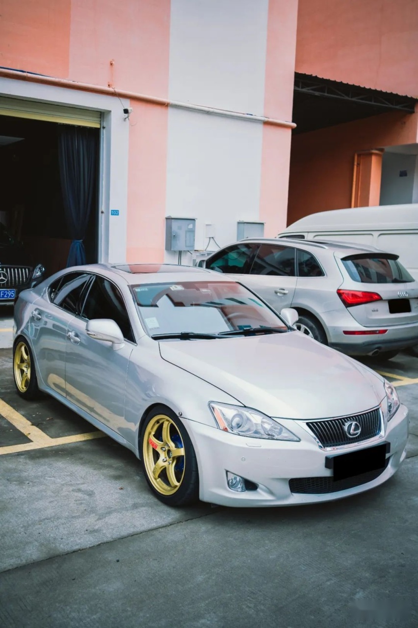 3.5 V6+后驱的雷克萨斯IS300，雷车也能玩出