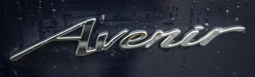 在陆上头等舱GL8 Avenir四座版的后座能干点啥？